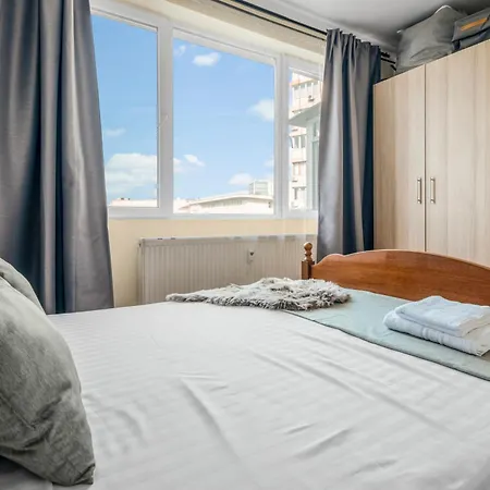 Muse On Victoriei * Bukarest